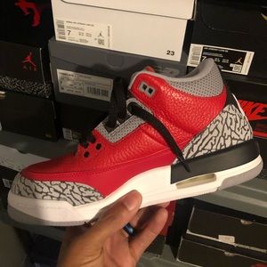 Jordan 3 Fire Red